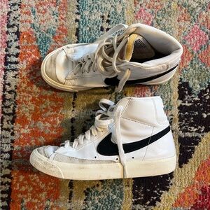 Nike Blazer Mid 77 Lace Up Sneakers Womens Next Nature White 8